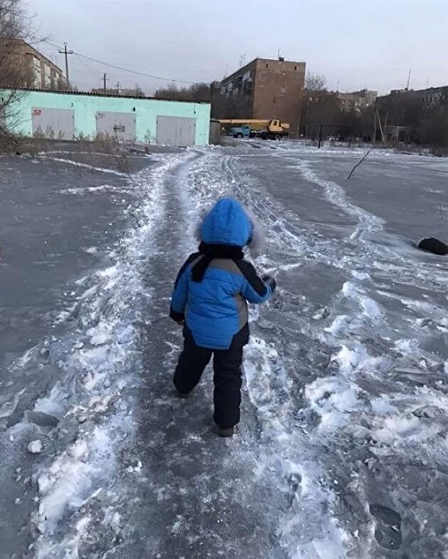 Toxic black snow covers towns of Siberia