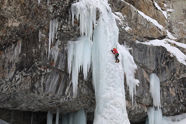 Turkey's prominent mountaineer gets ready for most dangerous peaks