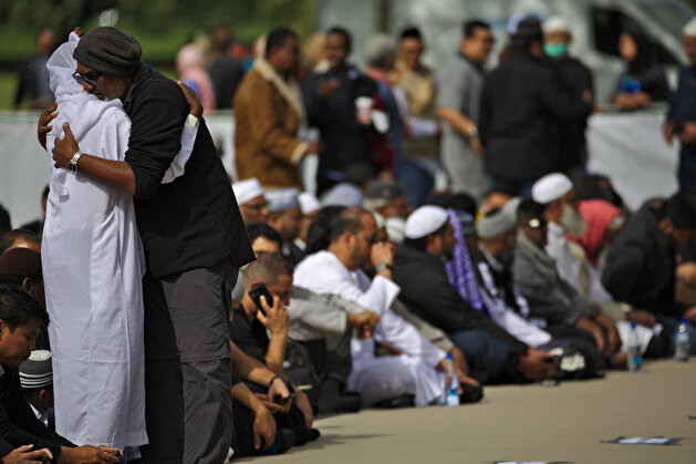 Thousands attend first Friday prayer after NZ terror attack