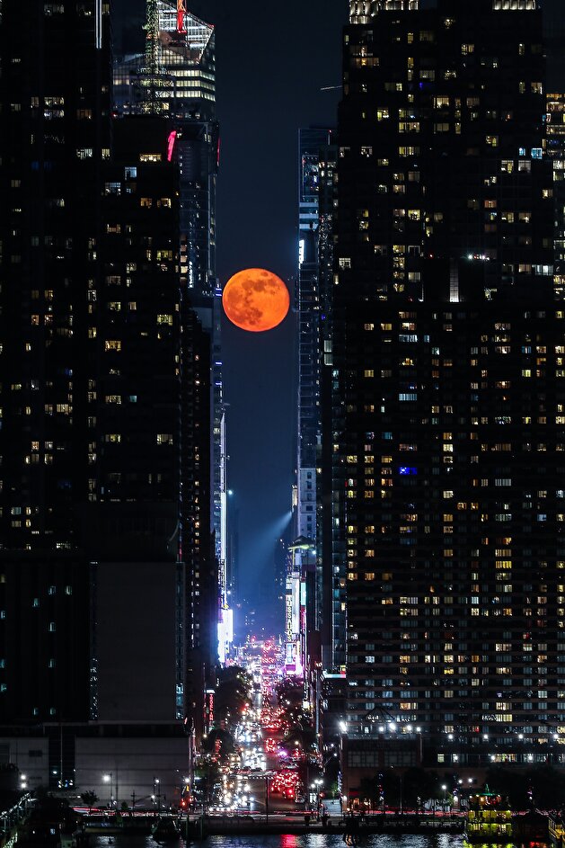 Moonrise in New York City