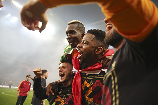 Galatasaray becomes champion in Turkish Super Lig