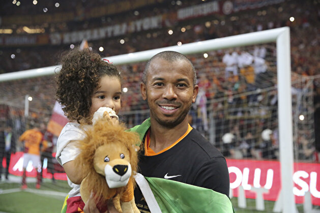 Galatasaray becomes champion in Turkish Super Lig
