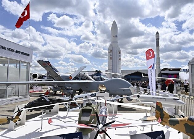 Turkey reveals national combat aircraft for first time at global Paris Airshow