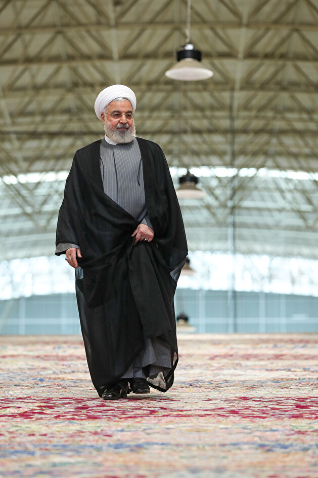 Iran introduces world’s largest handwoven carpet