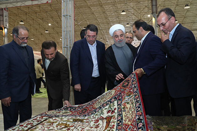Iran introduces world’s largest handwoven carpet
