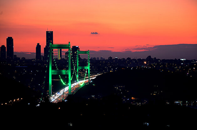Green shines spotlight on cerebral palsy in Istanbul
