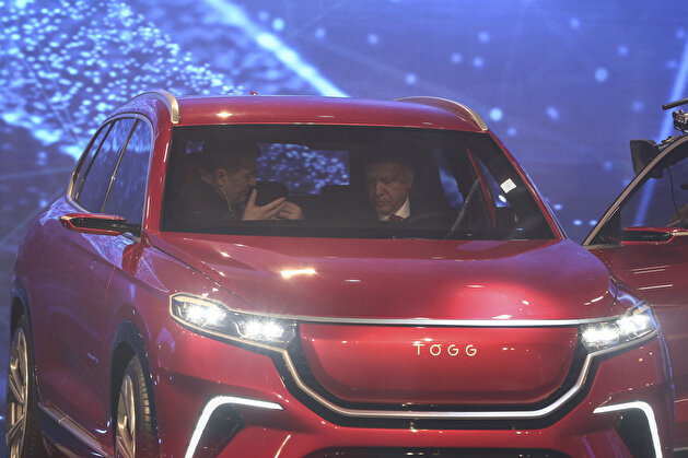 Turkey unveils prototype of first indigenous car