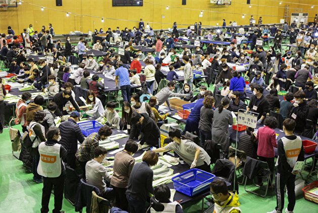 South Korea holds parliamentary elections amid coronavirus outbreak
