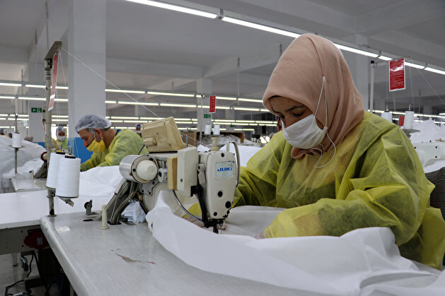 Disposable surgical gown and mask production in Turkey
