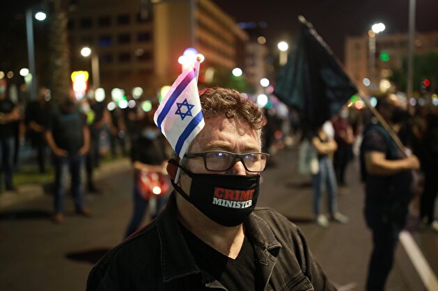 Hundreds take to streets in anti-goverment protest in Israel