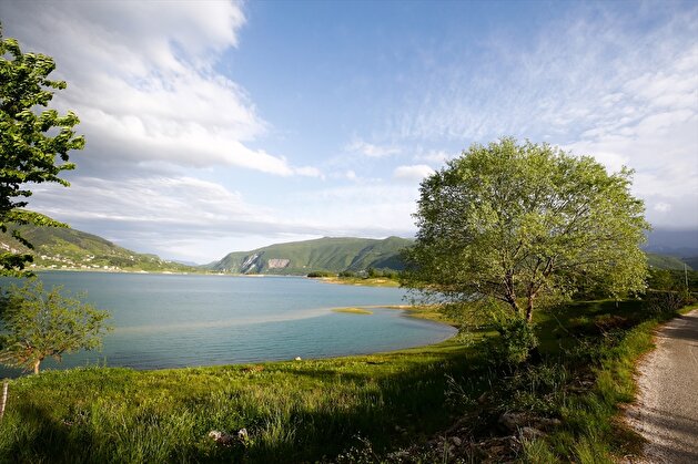 Silence in Bosnia and Herzegovina's Rama Lake due to Covid-19