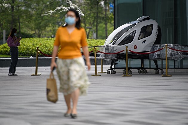 The world's first passenger-carrying drone display in Guangzhou