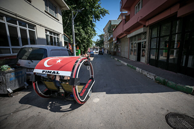 Two-wheeled vehicle named 'Haciyatmaz' takes people's attention in Turkey's Bursa
