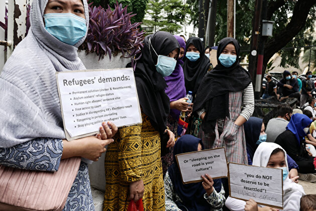 Refugees protest outside UNHCR office during coronavirus outbreak