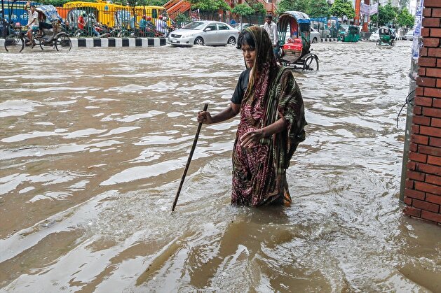 Floods hit Bangladesh's Dhaka