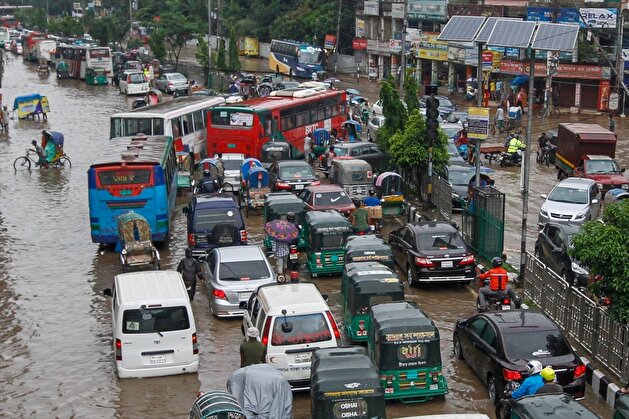 Floods hit Bangladesh's Dhaka
