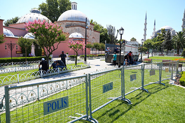 Preparations continue around Hagia Sophia to be opened to worship