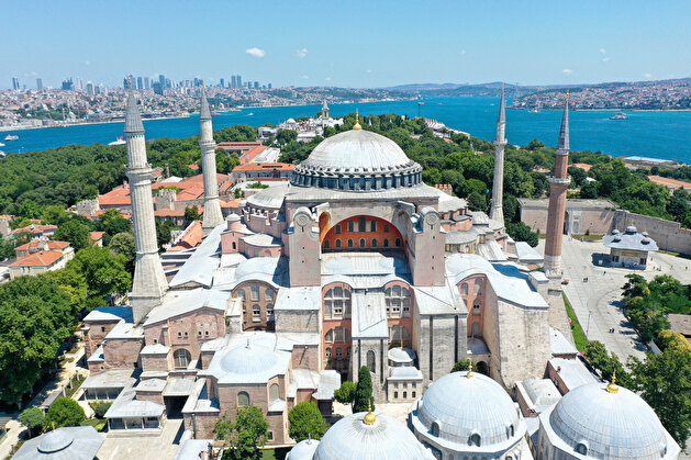 Preparations continue around Hagia Sophia to be opened to worship