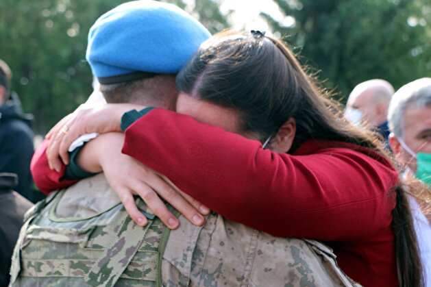 Over 240 Turkish soldiers sent off to Syria with hugs and prayers