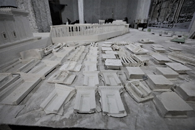 Syrian man creates gorgeous replica of ancient city Palmyra