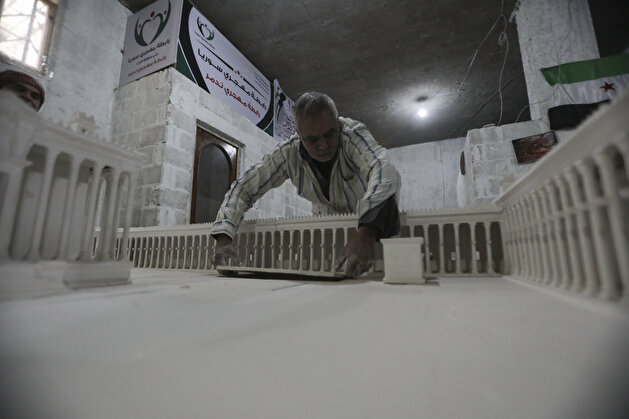 Syrian man creates gorgeous replica of ancient city Palmyra