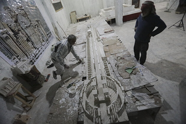 Syrian man creates gorgeous replica of ancient city Palmyra