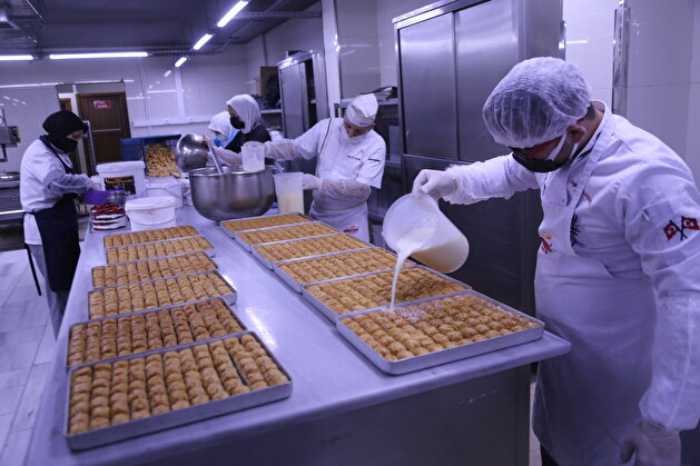 Bakers, cakes and baklava: Mouthwatering Ramadan delights in Turkey