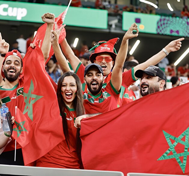 علم فلسطين حاضر خلال فرحة المغاربة بالفوز التاريخي لمنتخب بلادهم