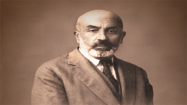 Devlet, İstiklal Şairi’ni ‘irtica 906’ koduyla fişlemiş