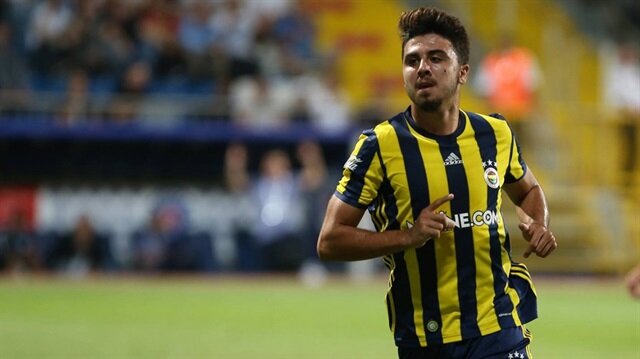 ​Ozan Tufan'ın kebap keyfi taraftarı çileden çıkardı