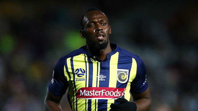 Avustralya takımlarından Central Mariners, rekortmen atleti deneme maçına çıkarttı.