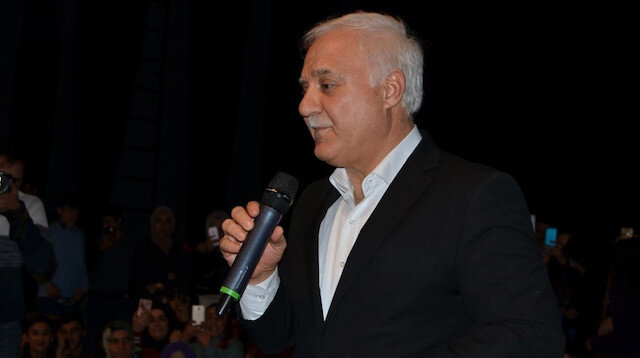 Nihat Hatipoğlu Artvin’de sevenleriyle buluşmuştu. 