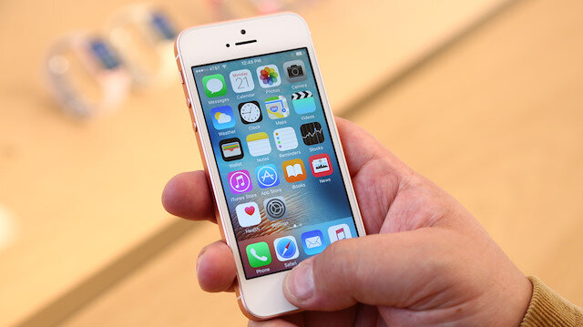 iPhone SE, fotoğraf: TechCrunch.