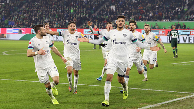 Schalke 04, 29 puanla 5. sırada bulunuyor.