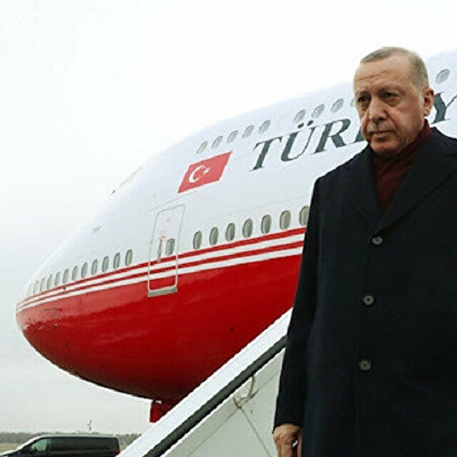Ο Πρόεδρος Erdoğan φτάνει στην ανατολική τουρκική επαρχία που έπληξε το σεισμό