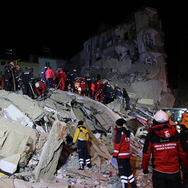 Αναζήτηση, προσπάθειες διάσωσης σε εξέλιξη μετά από σεισμό στο Ε Τουρκία
