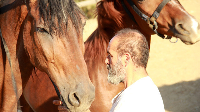 ​Binicilikten  atçılığa: Hayatı atla öğrenmek üzerine