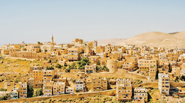 Ürdün, ya da resmî adıyla Ürdün Haşimi Krallığı, Orta Doğu'da bulunan bir Arap ülkesidir.