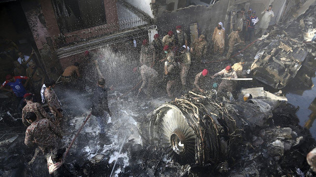 Pakistan Da Dusen Ucagin Kara Kutusu Bulundu