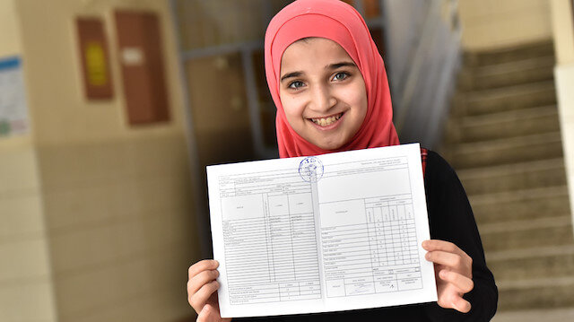 Eğitime Tutunan Mülteci Çocuklar