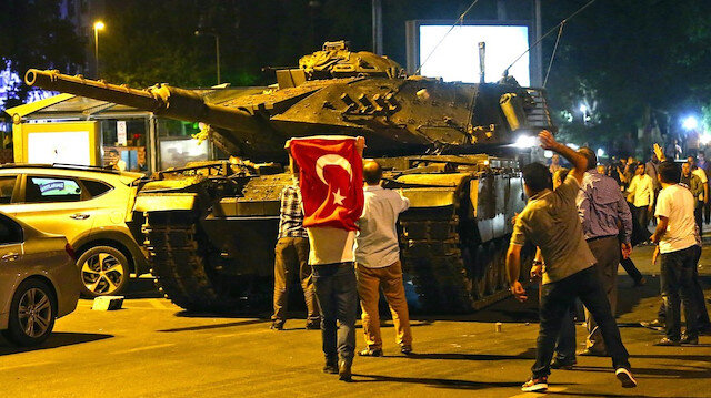 15 Temmuz 2016 Cuma, hem yüz karası bir gün olarak hatırlanacak hem de destansı bir direnişin gecesi olarak.