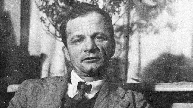 Rus yazarı olmak için büyük bedeller ödemiş isimlerden birisi Platonov.