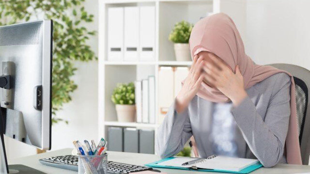 Başını açanların meselesi aslında ebeveynlerinin kuşağının hazırlayamadığı bir pedagojinin, ilmihalin, fıkhın ve kamusal alan boşluğunun meselesidir.