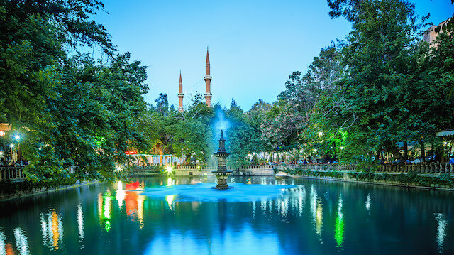 Halilurrahman Golu Ezelden Mektep