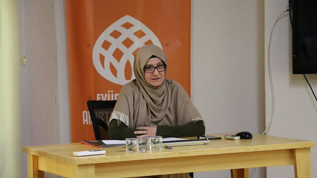 İstanbul Üniversitesi Türk-İslam Edebiyatı öğretim üyesi Reyhan Çorak