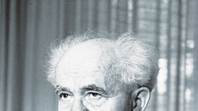 Yahudi silahlı çetelerinin 1948 işgal döneminde Filistinli Arapların evlerini ve mallarını nasıl yağmaladığını detaylıca ortaya koyan “Bağımsızlık Savaşında Arap Mallarının Yağmalanması (Looting of Arab Property in the War of Independence) isimli yeni kitabı, İsrail’de büyük ses getirdi. 