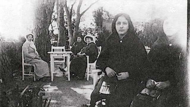Nimet ve İsmet Faik kardeşler.