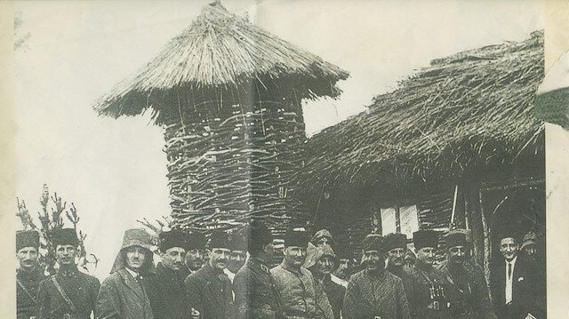 » Muhalifti ama… Muhalif olarak bilinse de Halid Paşa, cephede Mustafa Kemal ile birlikte mücadele etmişti. 