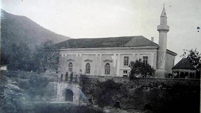Adakale 1968 yılında Demirkapı Barajı'nın suları altında kalana kadar Tuna Nehri üzerinde, bugünkü Romanya topraklarında yer alan ve üzerinde Türk nüfusun yaşadığı ada.