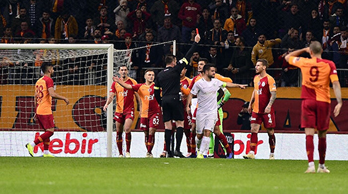 Galatasaray Haberleri Serdar Aziz In Pozisyonu Penalti Mi